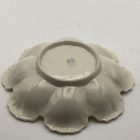 Vintage Lenox Round Veined Leaf Bowl - Picture 8 of 9